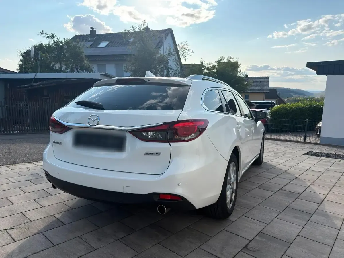Gebraucht Mazda 6 150 PS (110 kW) 2015 Weiß Kombi