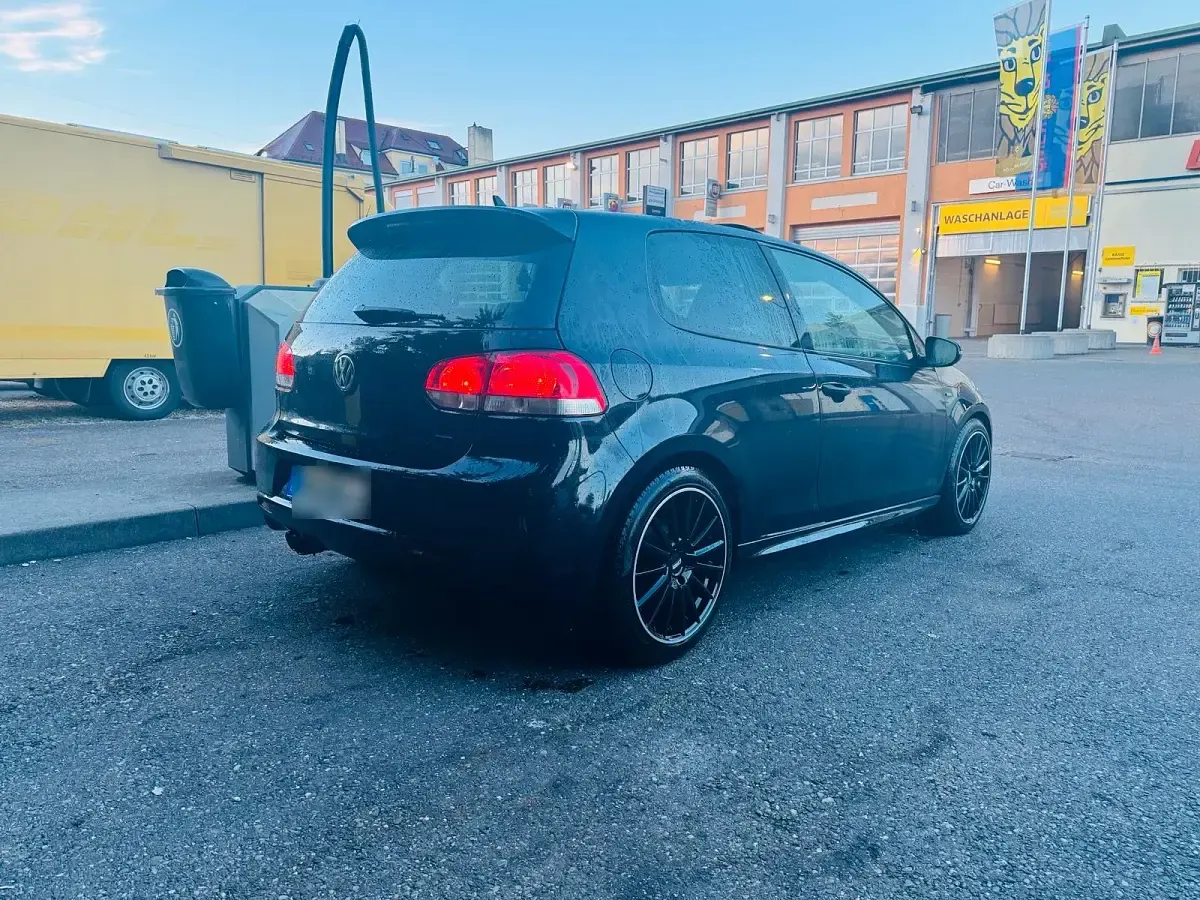 Gebraucht VW Golf Edition 122 PS (89 kW) 2012 Schwarz Coupé
