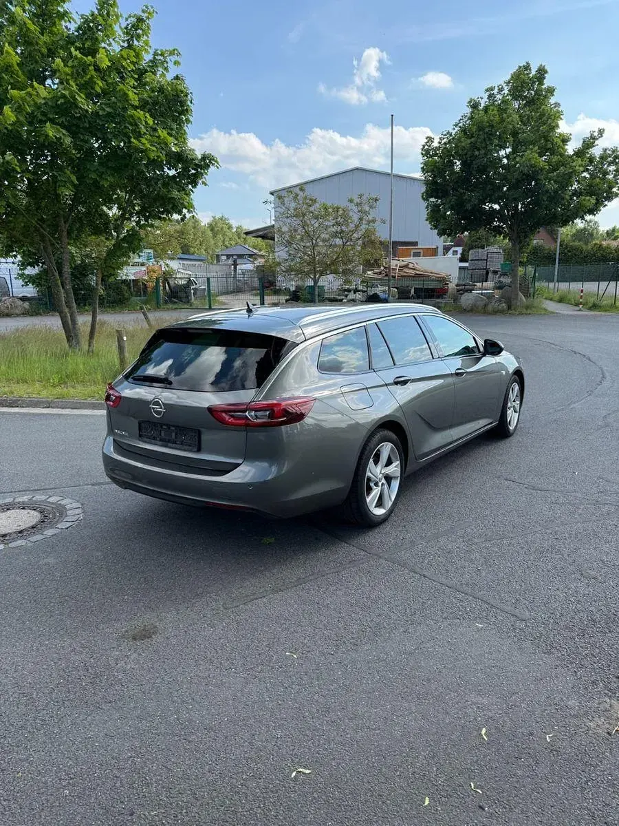 Używany Opel Insignia Dynamic 170 KM (125 kW) 2019 Szary Kombi