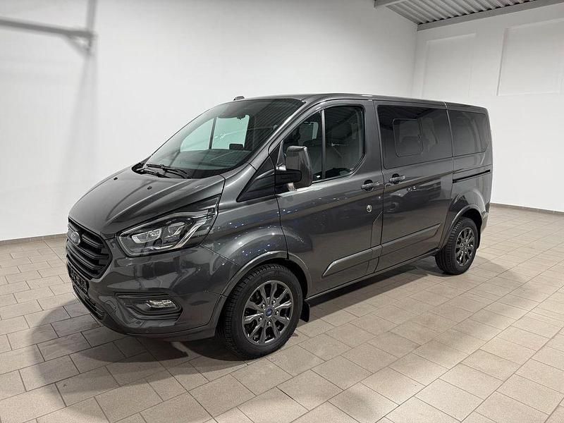 Grau Gebraucht 2022 Ford Tourneo Custom Titanium X Van / Kleinbus | 39.990 € (Fairer Preis) - Bild 1/4
