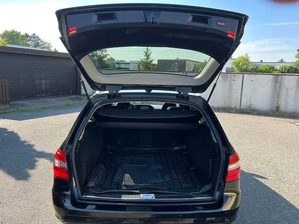 Gebraucht Mercedes E350 Avantgarde 265 PS (194 kW) 2013 Kombi
