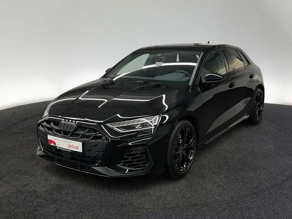 Gebraucht Audi S3 Ambiente 333 PS (244 kW) 2025 Mythosschwarz metallic Limousine