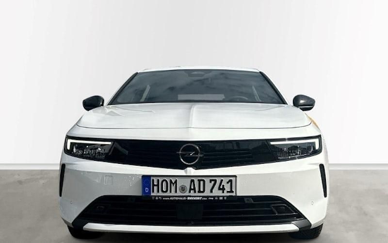 Usado Opel Astra Edition 131 HP (96 kW) 2025 Branco Sedan