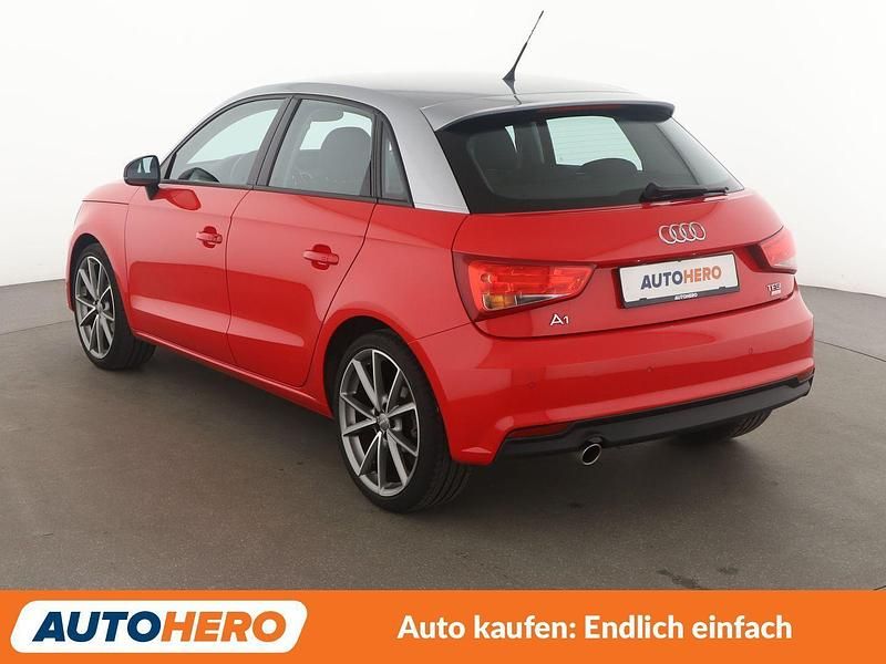 Gebraucht Audi A1 Sport 95 PS (69 kW) 2018 Rot Kleinwagen