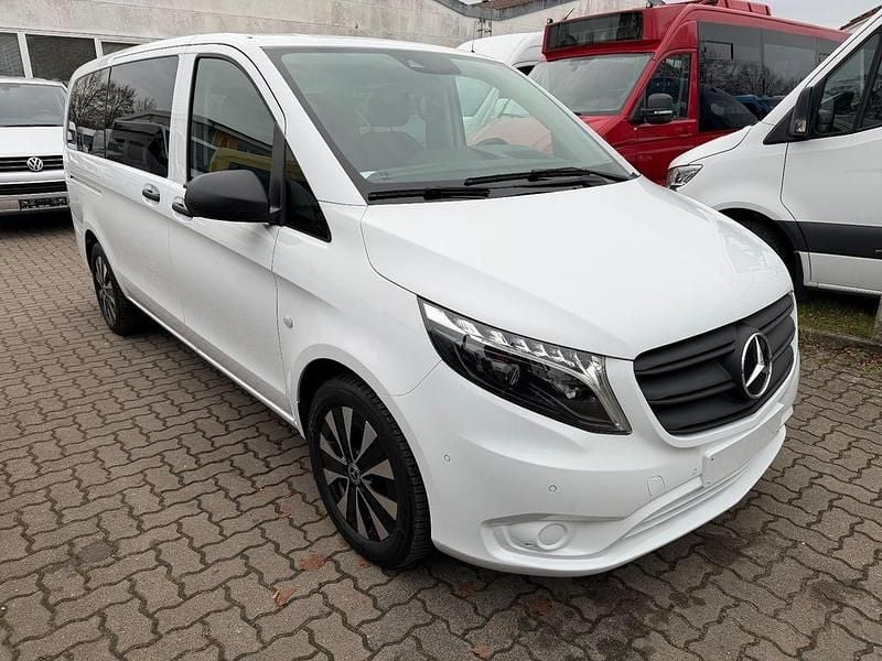 Arktikweiss Gebraucht 2024 Mercedes Vito Van | 39.990 € (Teuer) - Bild 1/4