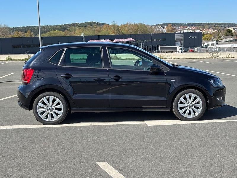 Gebraucht VW Polo Match 69 PS (50 kW) 2012 Schwarz Kleinwagen