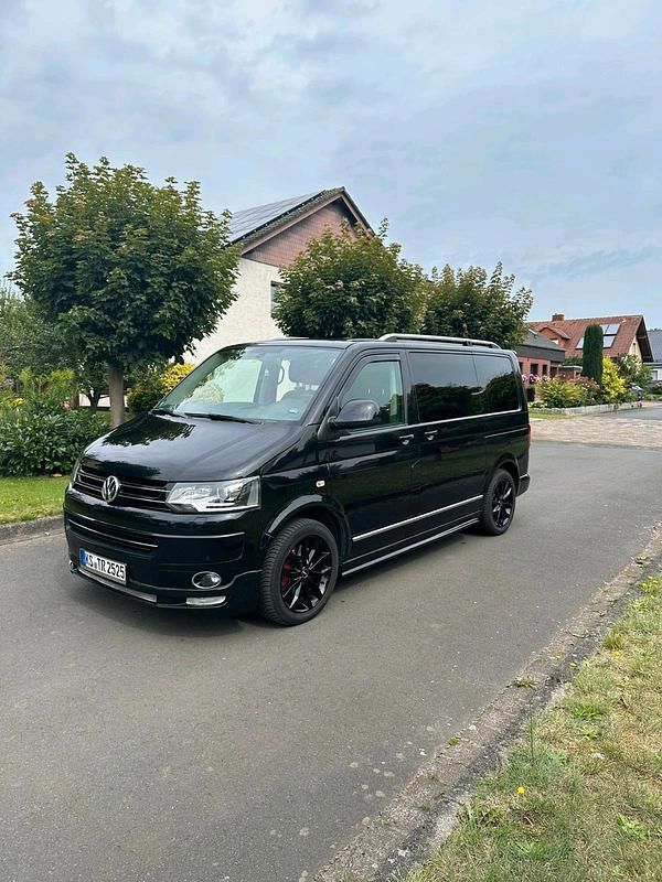 Schwarz Gebraucht 2015 VW T5 Van | 26.000 € (Teuer) - Bild 1/4