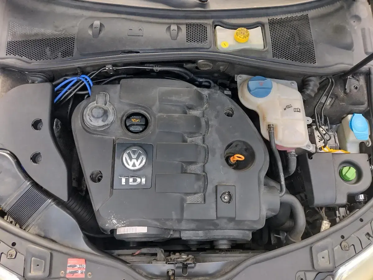 Usata VW Passat 131 CV (96 kW) 2004 Argento Station wagon