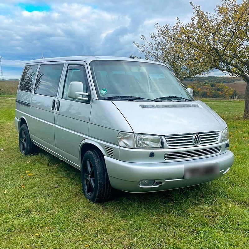 Usado VW Multivan 204 HP (150 kW) 2000 Prateado Monovolume