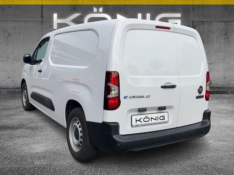 Gebraucht Fiat Doblò 100 kW (136 PS) 2022 Weiß Van / Kleinbus