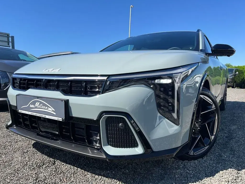 Neu Kia K4 GT-Line 179 PS (131 kW) 2026 Grau Kombi