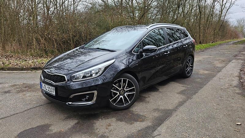 Gebraucht Kia Ceed Sportswagon 135 PS (99 kW) 2016 Schwarz Kombi
