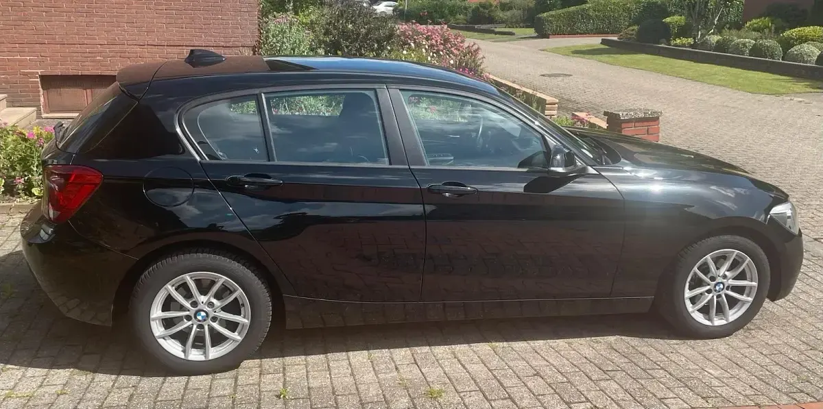 Gebraucht BMW 114 102 PS (75 kW) 2012 Schwarz Kleinwagen