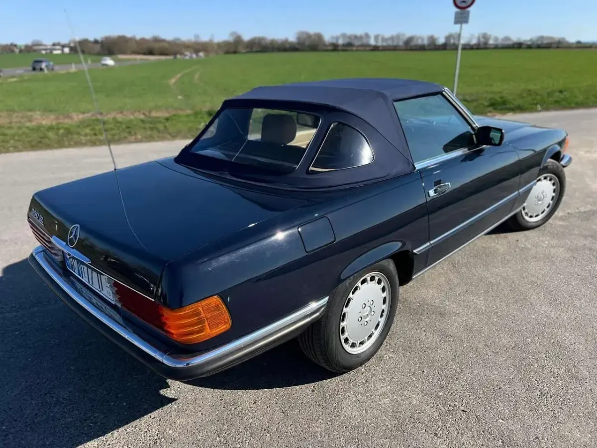 Gebraucht Mercedes SL300 179 PS (131 kW) 1987 Blau Cabrio
