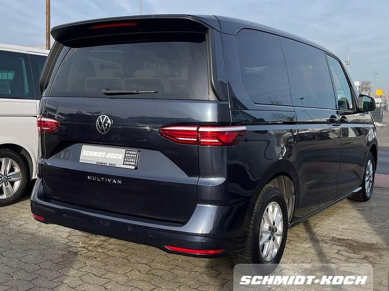 Gebraucht VW Multivan Life 150 PS (110 kW) 2025 Blau Van