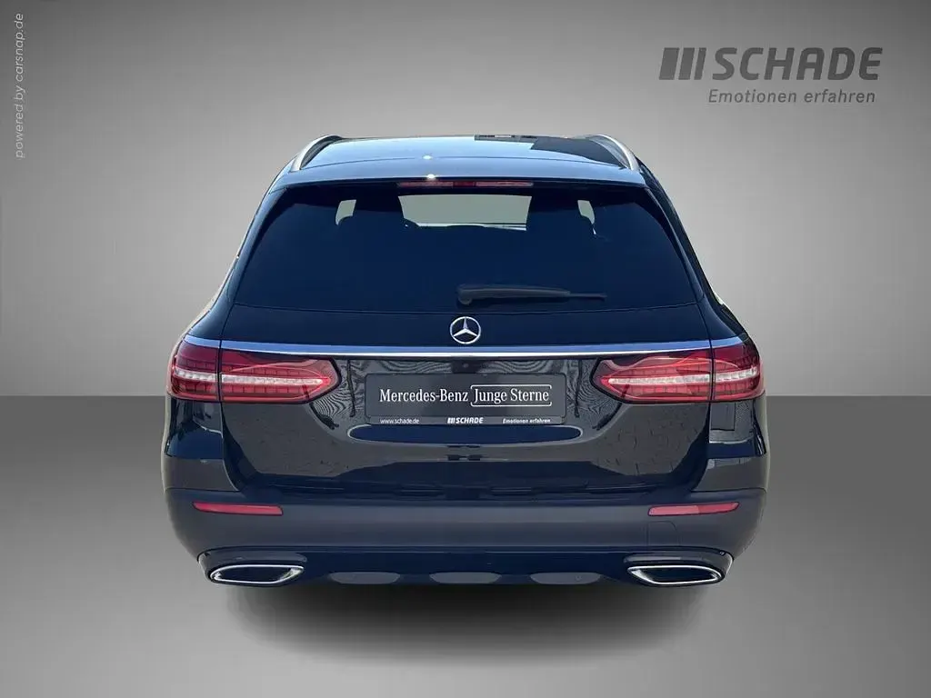 Gebraucht Mercedes E220 Avantgarde 200 PS (147 kW) 2023 Metalliclack obsidianschwarz Limousine