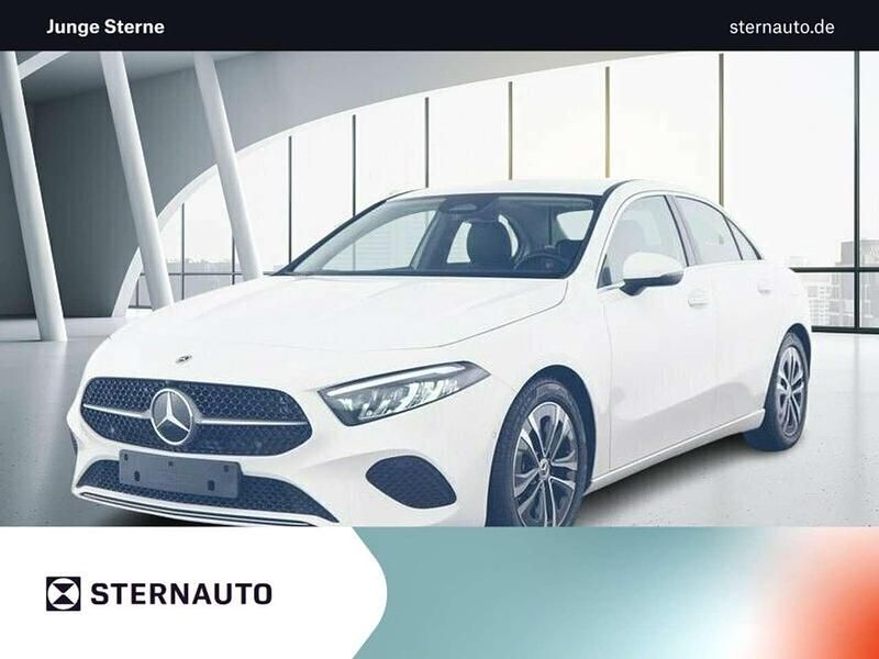 Unilack polarweiß Gebraucht 2024 Mercedes A180 Limousine | 28.480 € (Fairer Preis) - Bild 1/4