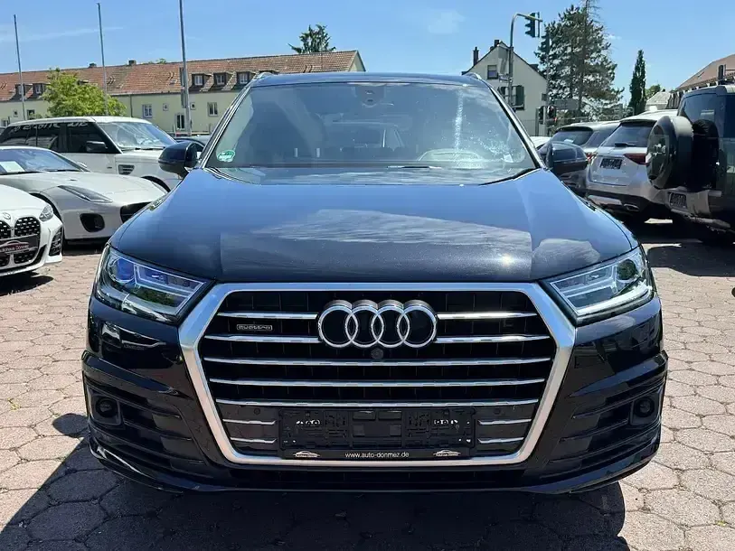 Gebraucht Audi Q7 S-Line 272 PS (200 kW) 2016 Orcaschwarz/deep black SUV
