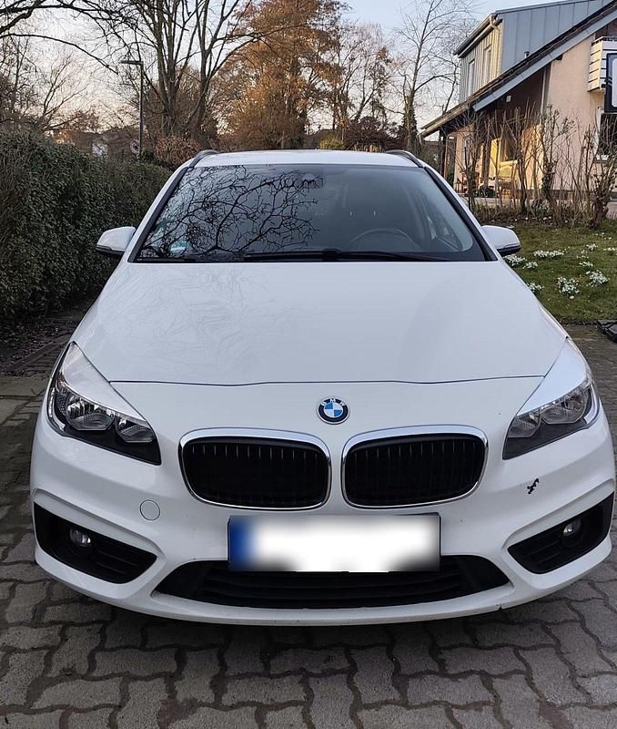Gebraucht BMW 216 116 PS (85 kW) 2017 Weiß Van / Kleinbus