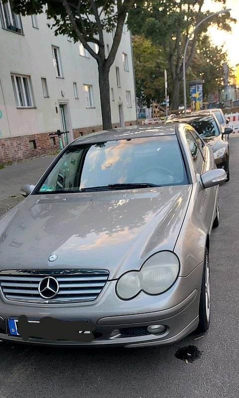 Gebraucht 2003 Mercedes CL180 Coupé | 890 € - Bild 1/4