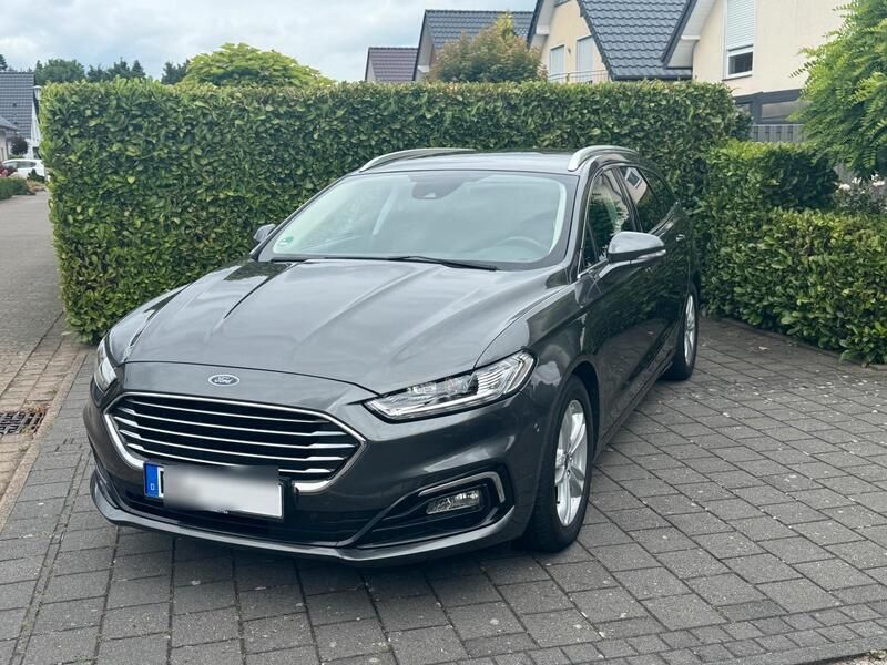 Grau Gebraucht 2020 Ford Mondeo Titanium Kombi | 18.400 € (Etwas zu teuer) - Bild 1/4