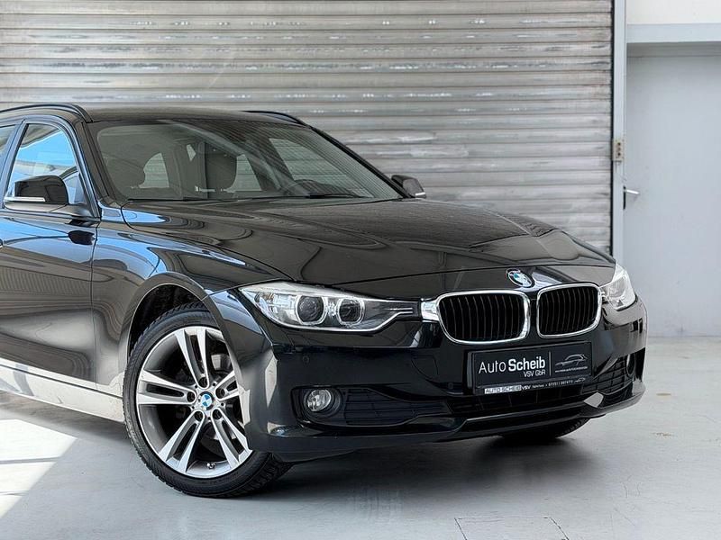 Gebraucht BMW 318 Comfort Edition 143 PS (105 kW) 2014 Schwarz Kombi