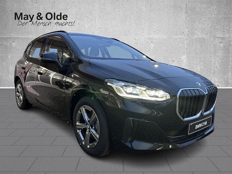 Neu BMW 218 Active Tourer 136 PS (100 kW) 2026 Black sapphire metallic Van / Kleinbus