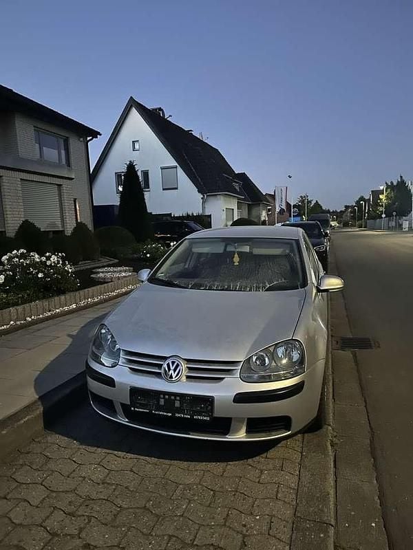 Gebraucht 2003 VW Golf IV Trendline Limousine | 500 € (Superpreis) - Bild 1/3