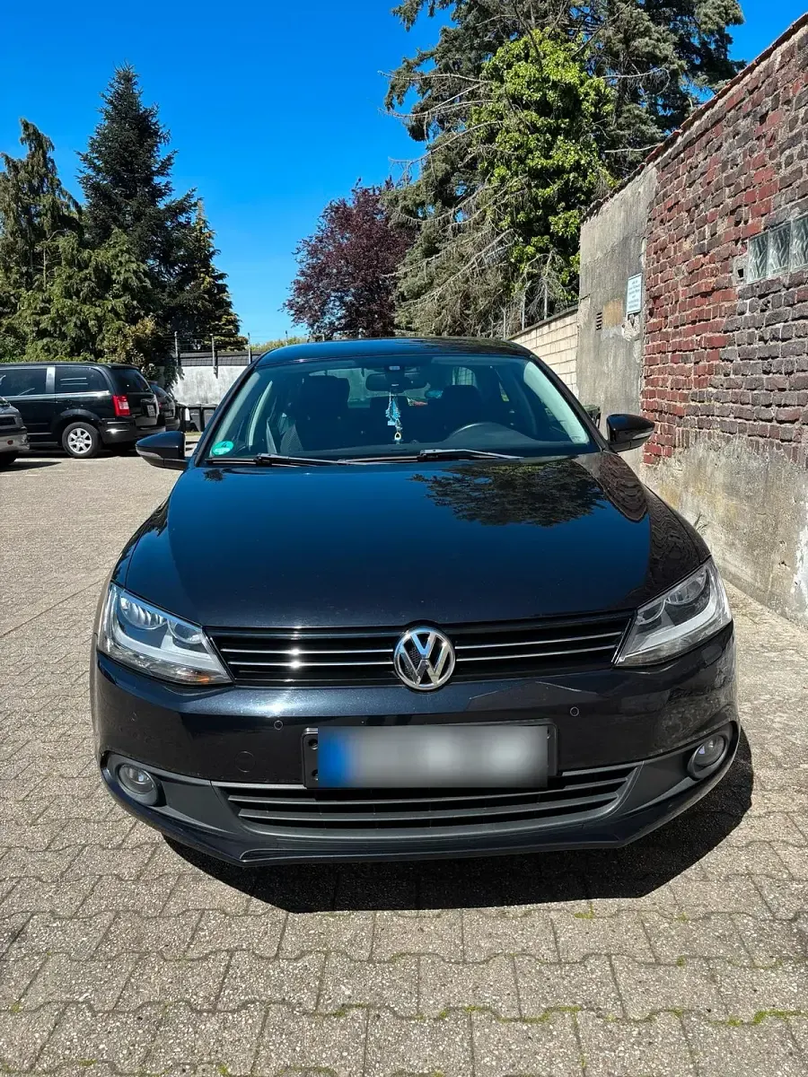 Gebraucht VW Jetta Comfortline 105 PS (77 kW) 2011 Schwarz Limousine