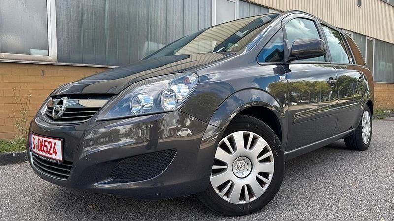 Weiß Gebraucht 2014 Opel Zafira Van / Kleinbus | 7.700 € (Fairer Preis) - Bild 1/4