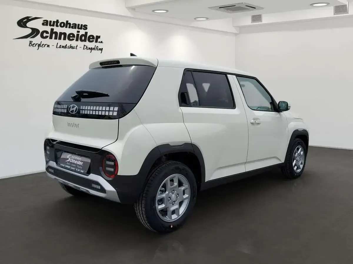 Gebraucht Hyundai Inster Trend 85 kW (116 PS) 2026 Unbleached ivory Kleinwagen