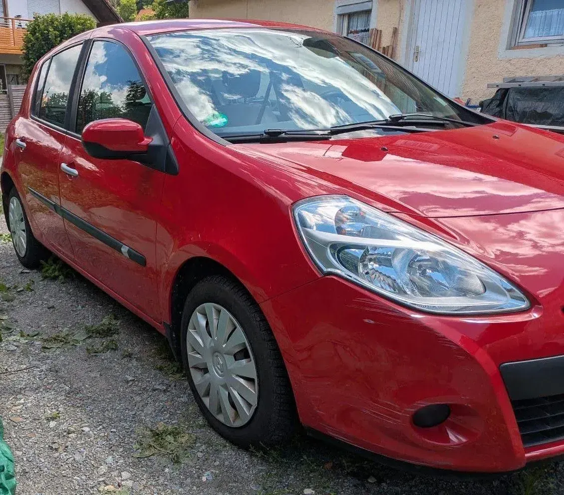 Gebraucht Renault Clio Expression 75 PS (55 kW) 2011 Rot Kleinwagen