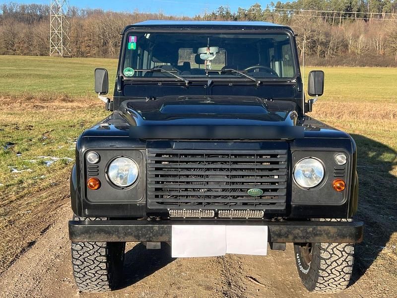 Gebraucht Land Rover Defender S 122 PS (89 kW) 2010 Schwarz Kombi