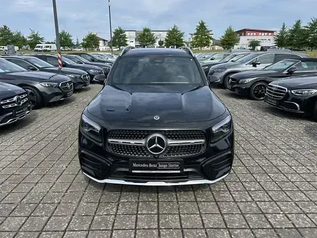 Gebraucht Mercedes GLB200 150 PS (110 kW) 2025 Schwarz SUV