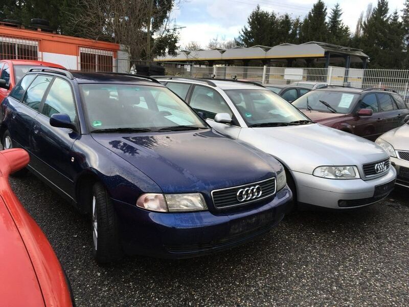 Gebraucht Audi A4 125 PS (91 kW) 1998 Blau Kombi