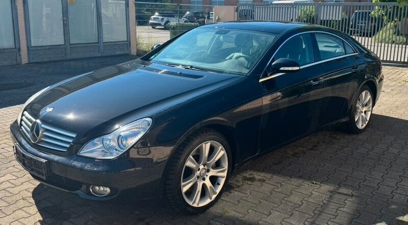 Schwarz Gebraucht 2007 Mercedes CLS500 Limousine | 14.200 € - Bild 1/4