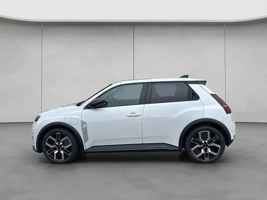Nowe Renault 5 E-Tech Komfort 110 kW (150 KM) 2026 Biały Sedan/Limuzyna