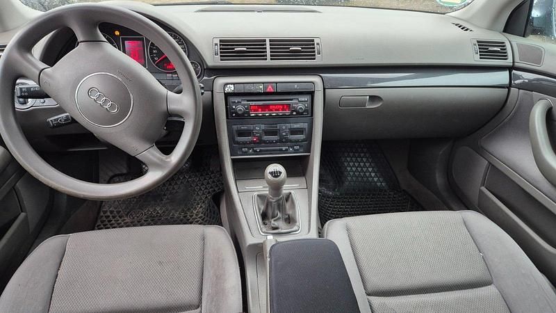 Second-hand Audi A4 150 CP (110 kW) 2004 Albastru Break