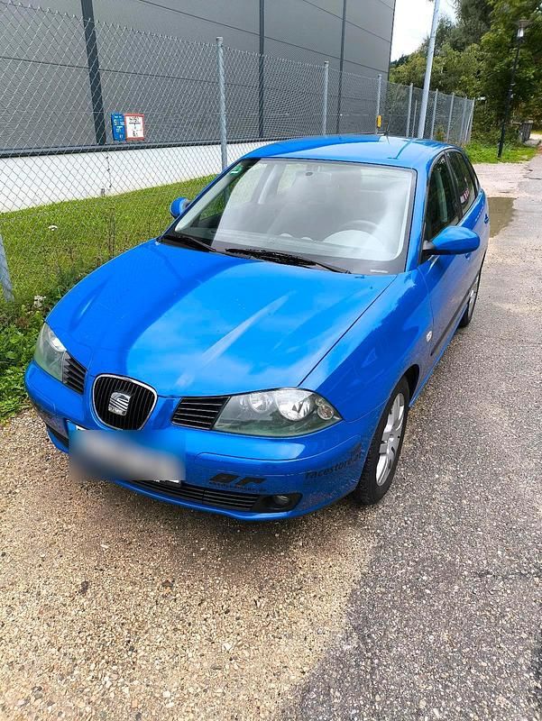 Blau Gebraucht 2002 Seat Ibiza Kleinwagen | 1.500 € (Etwas zu teuer) - Bild 1/4