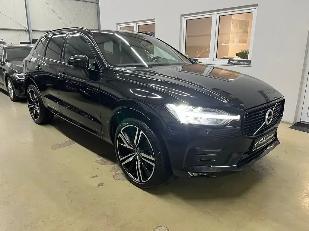 Gebraucht Volvo XC60 R-Design 197 PS (144 kW) 2020 Onyx black / metallic SUV