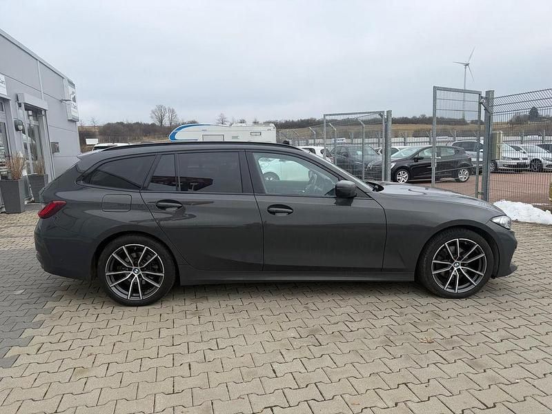 Gebraucht BMW 320 Performance 190 PS (139 kW) 2022 Grau Kombi