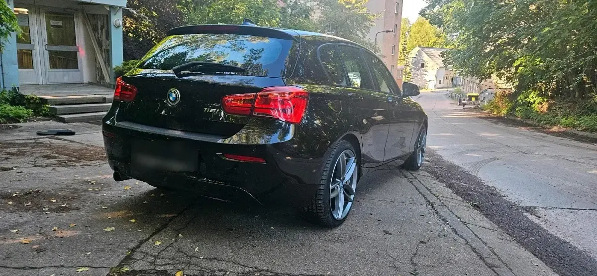 Gebraucht BMW 118 136 PS (100 kW) 2018 Schwarz Kleinwagen