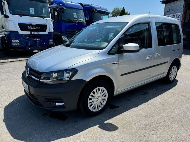 Gebraucht VW Caddy Trendline 110 PS (80 kW) 2015 Silber Van / Kleinbus