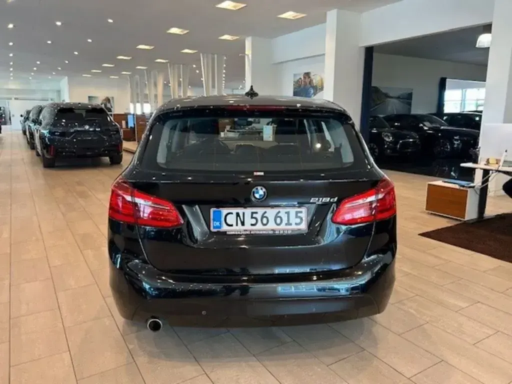 Gebraucht BMW 218 Gran Tourer Luxury Line 150 PS (110 kW) 2016 Schwarz Van / Kleinbus