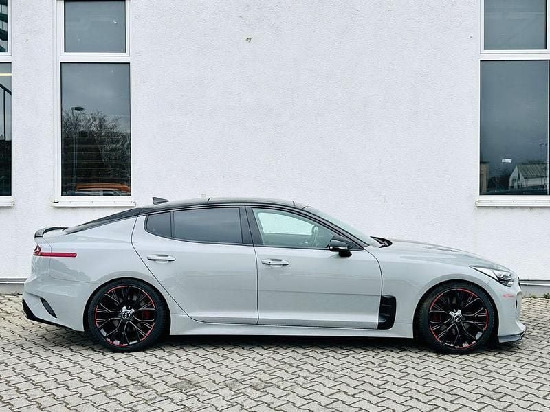 Gebraucht Kia Stinger GT-Line 256 PS (188 kW) 2019 Grau Kleinwagen