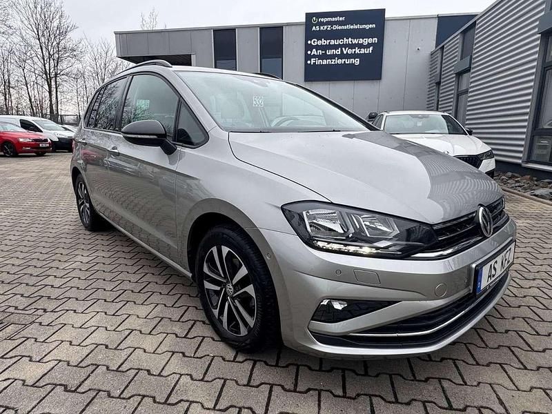 Gebraucht VW Golf VIII IQ Drive 116 PS (85 kW) 2020 Tungsten silver Limousine