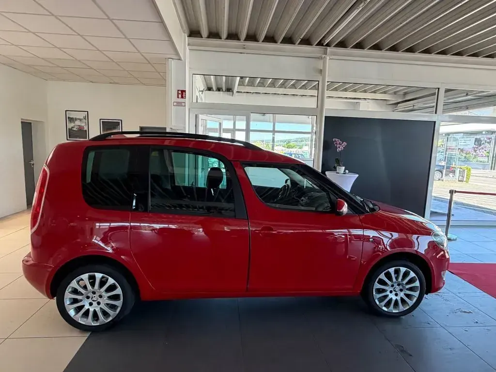 Gebraucht Skoda Roomster Elegance 86 PS (63 kW) 2015 Rot Van / Kleinbus