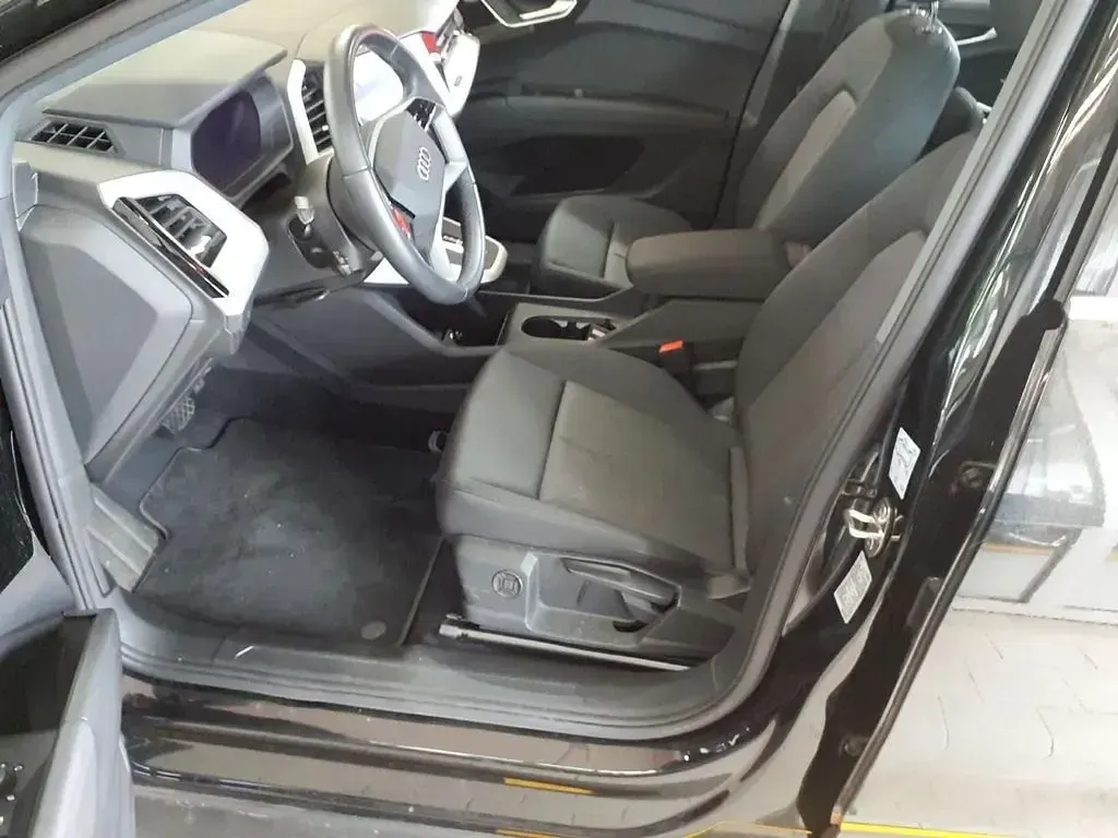Gebraucht Audi Q4 e-tron Comfort 150 kW (204 PS) 2023 Schwarz SUV