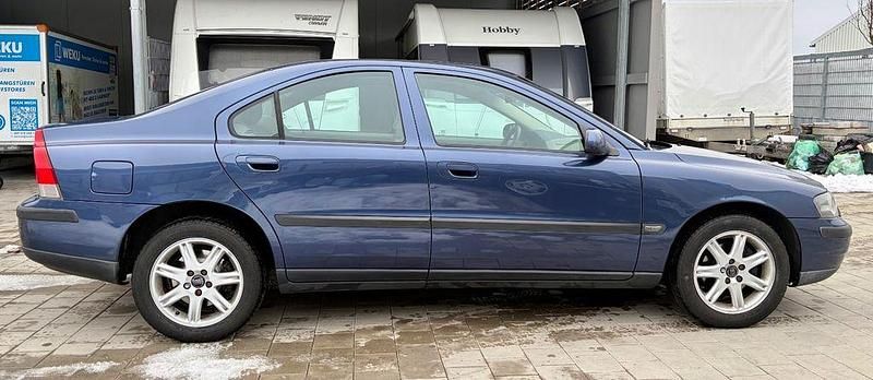 Gebraucht Volvo S60 140 PS (102 kW) 2000 Blau Limousine