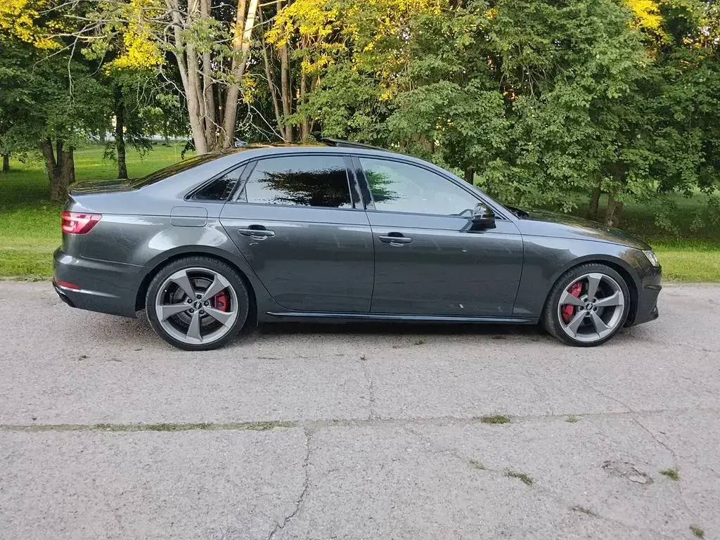 Gebraucht Audi S4 Sport 354 PS (260 kW) 2019 Grau Limousine